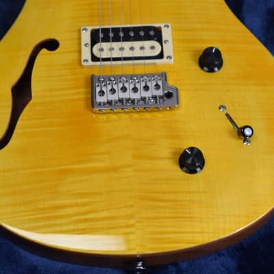 PRS SE Custom 22 Semi-Hollow - Santana Yellow - w/ gig bag image 16