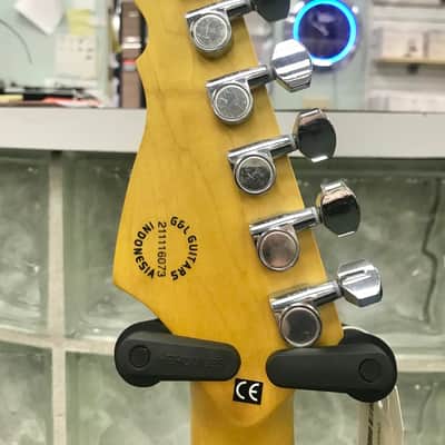 G&L Legacy - Shoreline Gold image 4