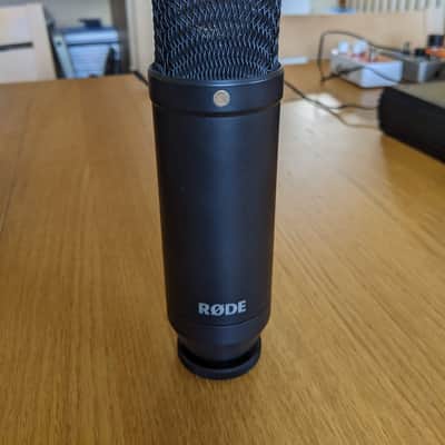 RODE NT-1 KIT with Shockmount and Pop Filter 2010s - Black image 1