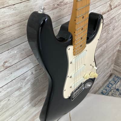 Used Fender Strat Plus Deluxe with Maple Fretboard image 4