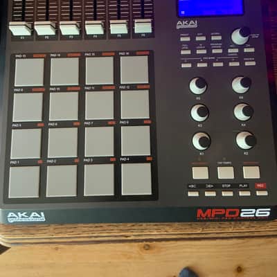 AKAI MPD26 Drum Pad USB image 1