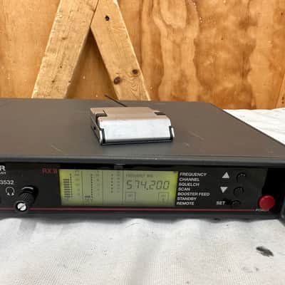 Sennheiser EM3532 572-608 MHz w/2 SK5012 Bodypacks - Two Available image 12