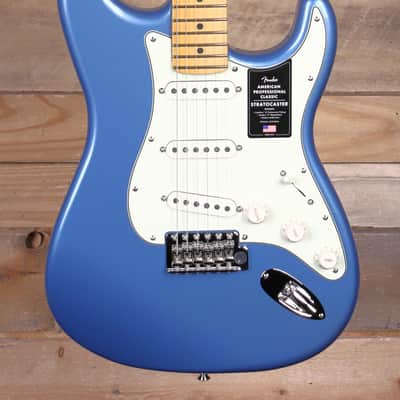 Fender American Professional Classic Stratocaster Faded Lake Placid Blue w/ Gigbag image 1