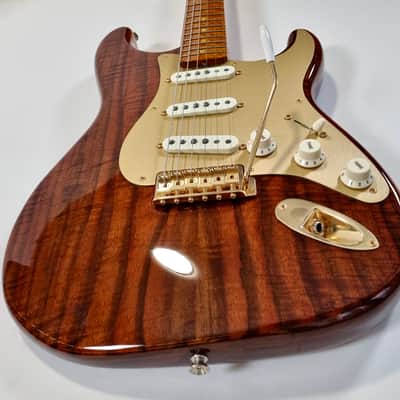 Fender Stratocaster Artisan Claro Walnut 2016 Custom Shop Amber Tinted image 5
