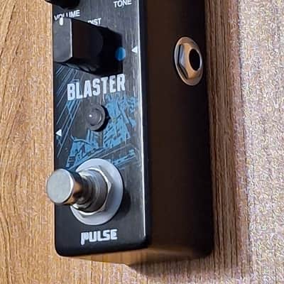 Pulse Technology : Blaster Distortion mini pedal, with High & Low boost modes, 2020s image 3