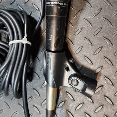 Crate CM100L Uni-Directional Dynamic Microphone with Cable 2000's - Black Mic image 2