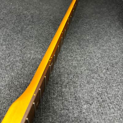 Electric bass guitar neck/T 2025020502 (21frets  ) maple/Purple core wood image 5