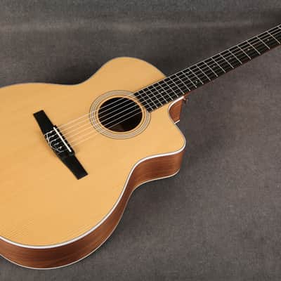 Taylor 214ce-N Grand Auditorium Electro Classical - Natural - 2nd Hand image 10