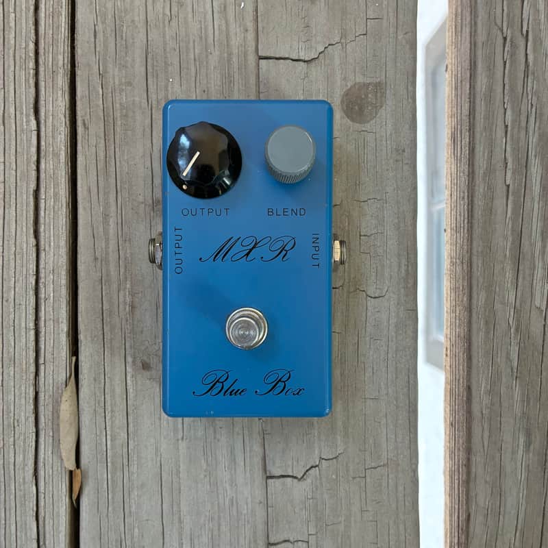 ギター MXR blue box script FUZZ MXR® BLUE BOX™ FUZZ - Dunlop