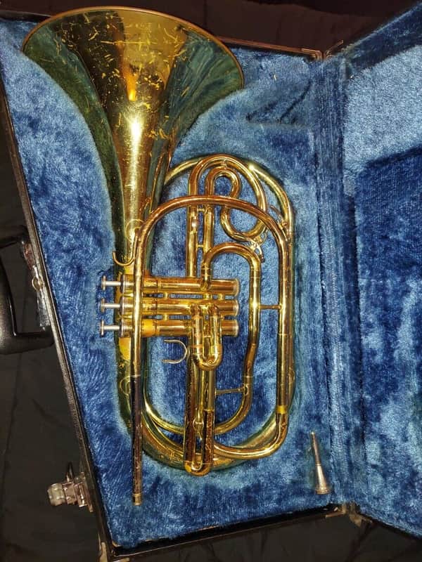 Yamaha YHR-302M Marching French Horn Lacquer, Japan, w/ case/mouthpiece image 1