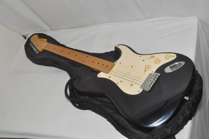 ギター Fender Japan ST54-DMC BLK Bought a Fender Japan ST54-DMC