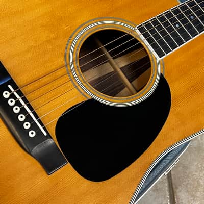 1975 CF Martin D-35 Acoustic Guitar with case image 3
