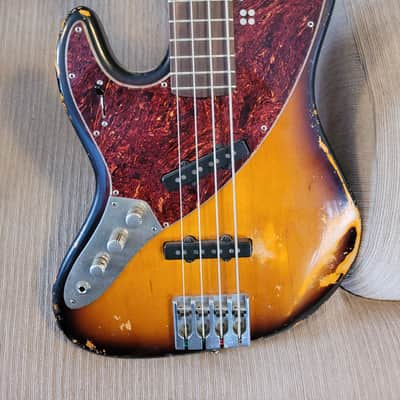 Sandberg Sandberg California II Umbo 4 string Tobacco Sunburst Left Hand s-n 17880 2016 - 3 Tone Burst Hard Core Aged image 5
