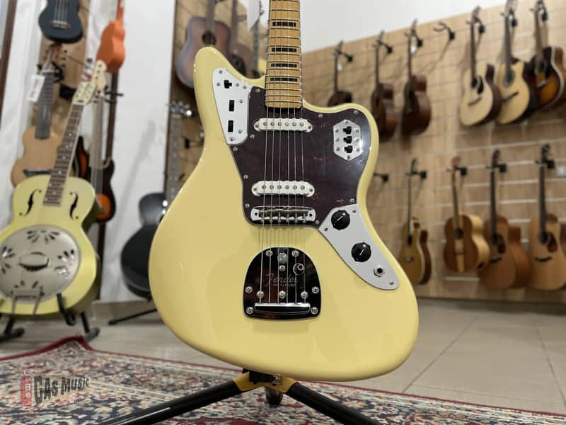 Fender Vintera II 70 Jaguar, Maple Fingerboard, Vintage White