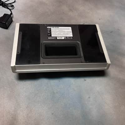 TC-Helicon Voicelive 3 Vocal FX & Multi Looper w/Power Supply image 9