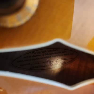 Gibson Byrdland 2001 Sunburst lightly played image 8