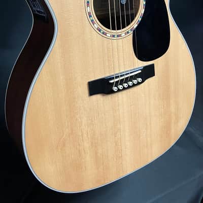 Martin JC-16RGTE Premium Jumbo Cutaway Acoustic-Electric Guitar Gloss Top Natural w/ OHSC image 3