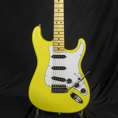 Fender MIJ Limited International Color Stratocaster 2022 - Monaco Yellow image 6