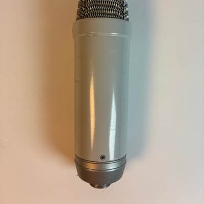 RODE NT1-A Large Diaphragm Cardioid Condenser Microphone image 4