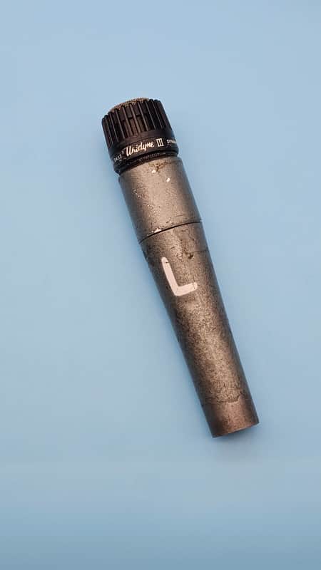 Shure Unidyne III SM57 Cardioid Dynamic Microphone | Reverb
