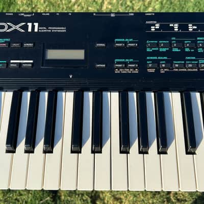 Yamaha DX11 Programmable FM Synthesizer image 3