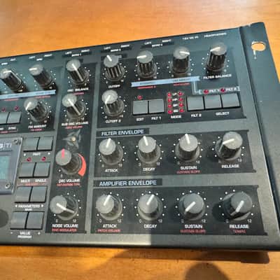 Access Virus TI Desktop Digital Synthesizer 2005 - Black image 3