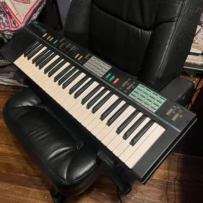 Yamaha PSR-12 2 of 2 1987 - Black image 3
