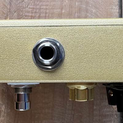 Analogman Sun Face 2SB175 Germanium Fuzz 2023 - Gold image 4