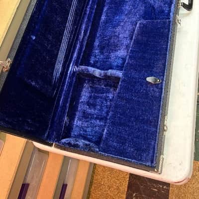VINTAGE 1990's RICKENBACKER 4001/4003 BASS CASE image 2