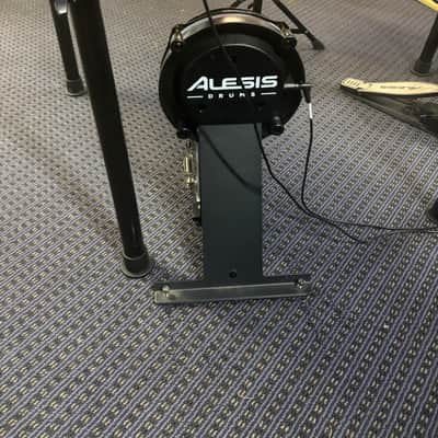 Alesis Command Mesh Electronic Drum Set with Alesis Sample Pad 4 image 3
