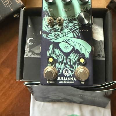 Walrus Audio Julianna Deluxe Chorus / Vibrato 2020 - Present - Blue image 4