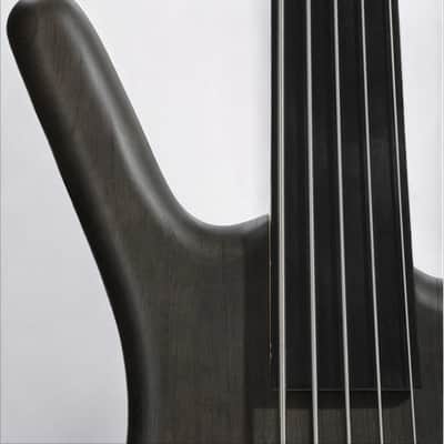 Warwick RockBass Corvette $$ | 5-String | Nirvana Black Transparent Satin | Fretless image 10