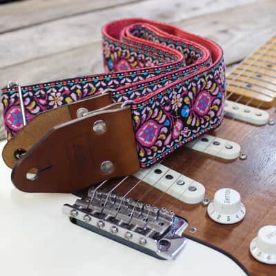 Guitar Strap 🇬🇧 Leather - Air Guitar Straps - "Lotus" Guitar Strap - Vintage / Retro/ Leather image 2