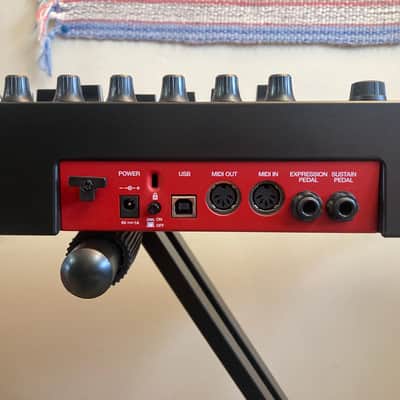 Akai MPK249 2014 - Present - Black image 10
