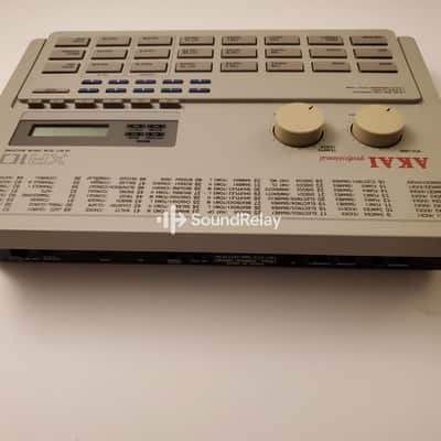 Akai XR10 - Drum Machine - PSU & Manual Included - Tested image 5