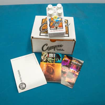 Electro-Harmonix Canyon 2017 - Present - White image 3
