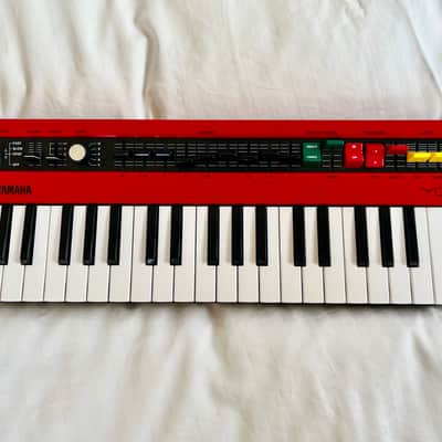 Yamaha Reface YC Mini Mobile Keyboard - all analog feel -red image 2