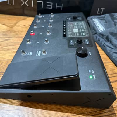 Line6 Helix LT new cond. No Gigs w/Dust Cover image 2