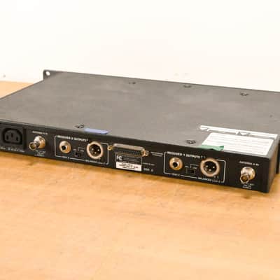 Shure U4D-J4 Dual-Channel Wireless Receiver with U1 Bodypack - J4 Band CG01YG6 image 6