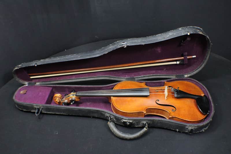 An Antique Antonius Stradivarius Model Full Size 4/4 Violin, Bow & Case # 23 V image 1