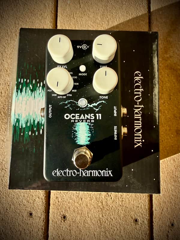 Electro-Harmonix Oceans 11 Reverb 2018 - Present - Black image 1