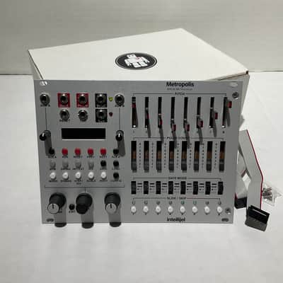 Intellijel Metropolis Complex Pitch / Gate Sequencer Eurorack