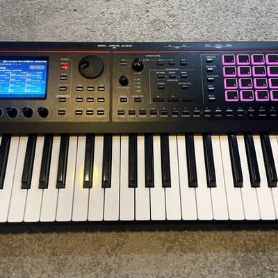 Roland FANTOM-06 61-Key Workstation Keyboard 2022 - Present - Black - Thomann warranty 1 year and a half image 2