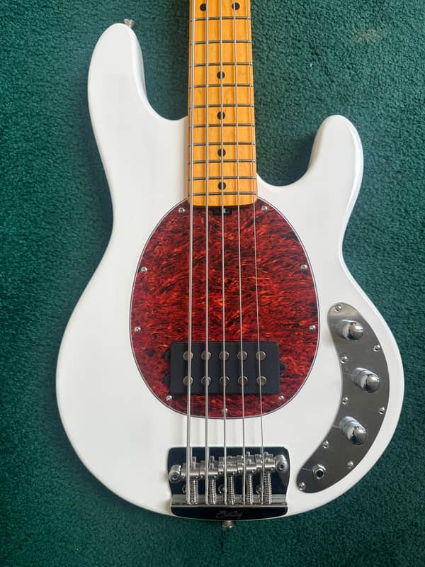 Sterling StingRay Classic Ray25CA 2024 - Present Olympic White image 1
