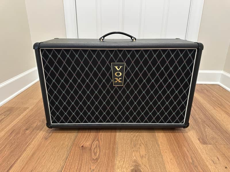 TRM Custom Cabs 210 2018 - Black image 1