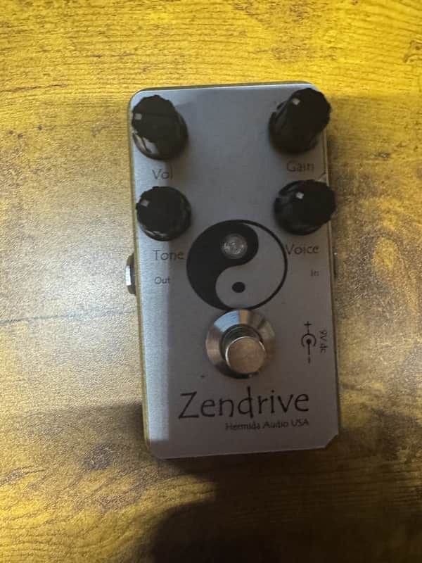 Lovepedal Zendrive 2013 - Present - Black / White image 1