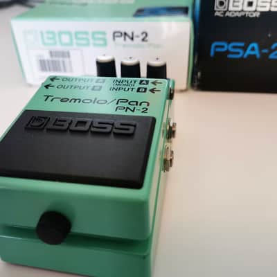 BOSS PN-2 トレモロ/パン 元箱付き BOSS エフェクター / トレモロ・パンニングPN-2 Tremolo / Pan中古ご