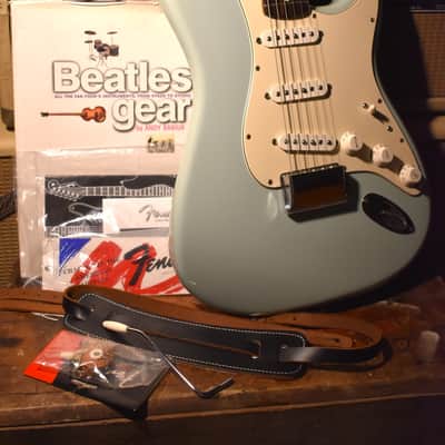 Fender Stratocaster Beatles Gear FSR 2001 Sonic Blue image 2