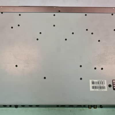 Roland Fantom-XR Rackmount Synthesizer Module *Screen Needs Replacement image 6