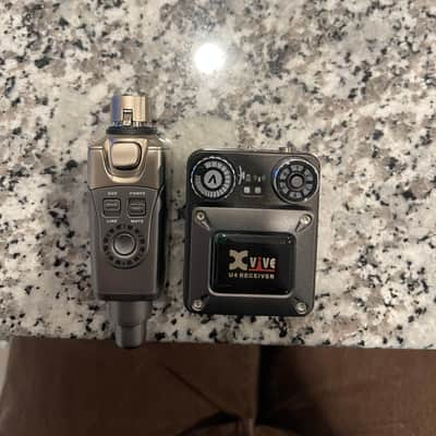 Xvive U4 Wireless In-Ear Monitor System 2019 - 2020 - Black image 6
